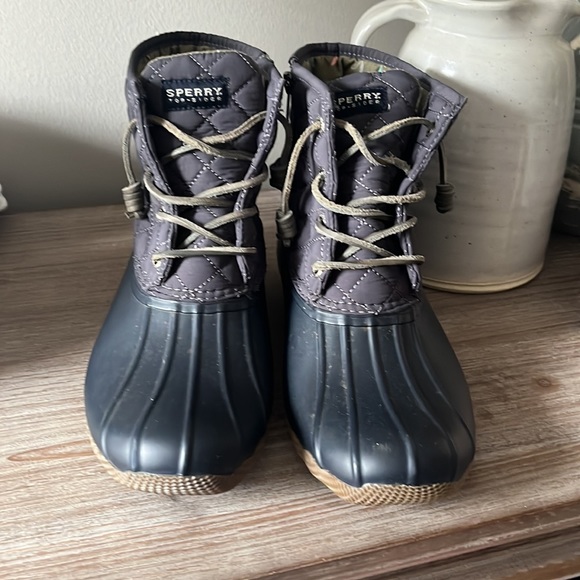 Women’s Sperry Boots - Picture 2 of 6